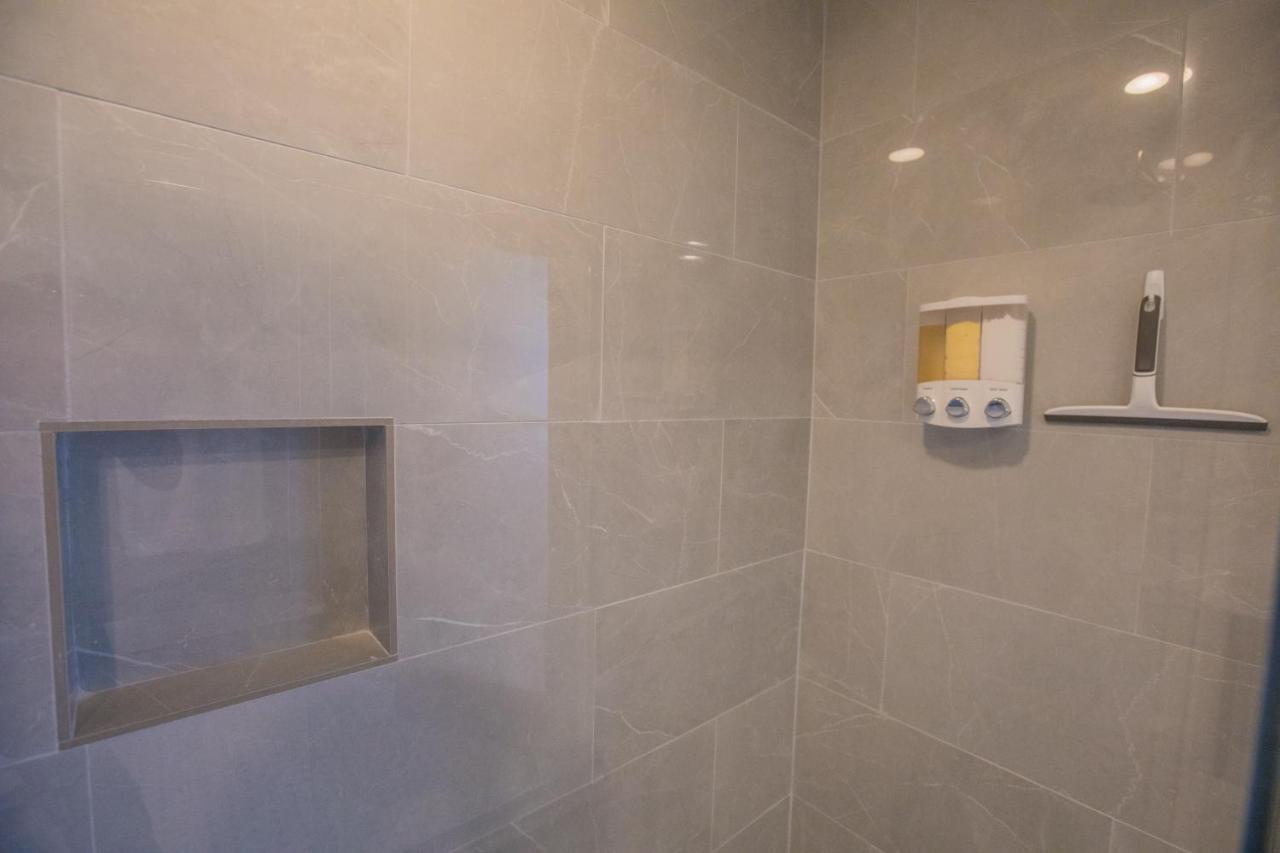 דה מוין Designer Downtown Condo Suite - Splendid View מראה חיצוני תמונה